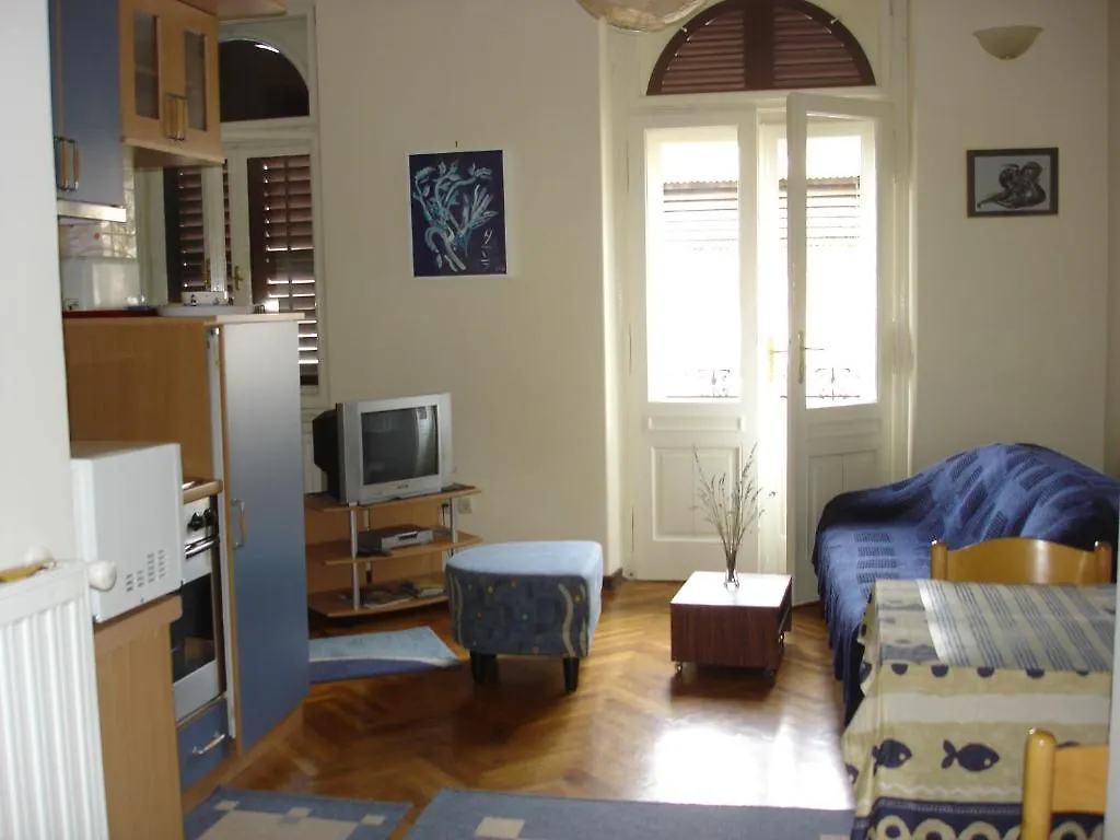 Green Market Apartment Opatija